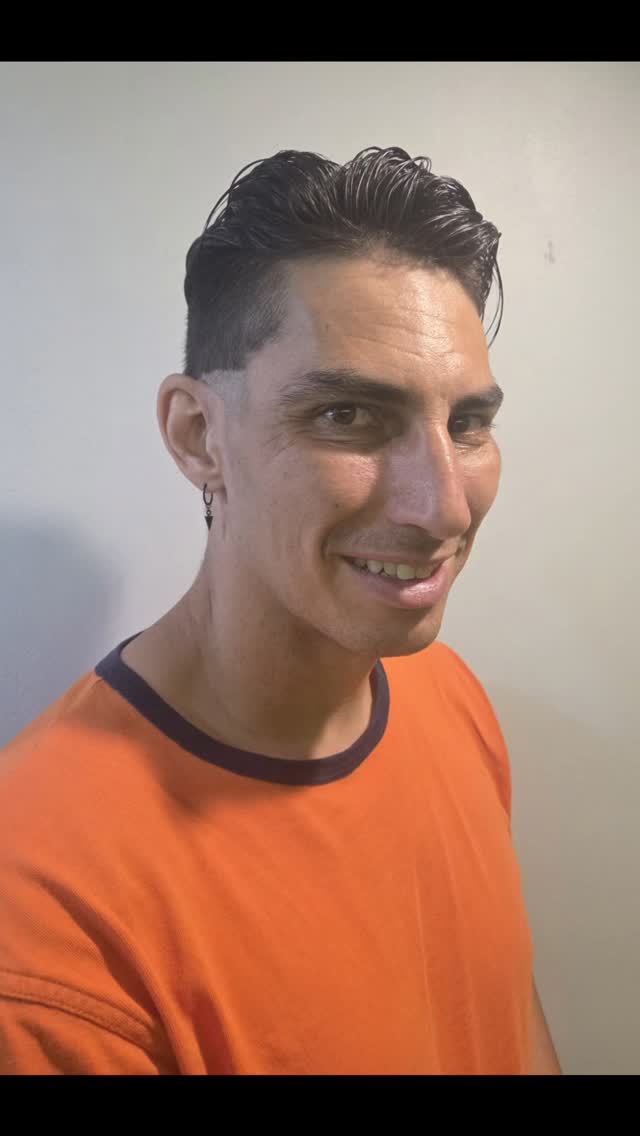 #madisonwisconsin #funhair
#Retrohairstudio #menshaircut #summerhair #undercut #madcity #beautifulhair🌸✂️👩🏼🎨
