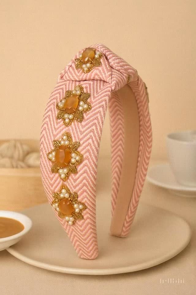 What you wear can bridge worlds. Discover the headband that brings beauty, balance, and cultural grace to your every day. Loominova headbands are inspired by the timeless characteristics of global cities like Shanghai, Taipei, and Shenzhen, reimagined for women who lead, create, and make things happen. #loominova #HeadbandsForHarmony #BandofPeace #BeautyBeyondBorders