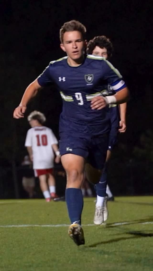 Parent Question:
“My teen wants to be a professional athlete… what do I do?”
Short answer? Let them dream.
Longer answer? Support them—with structure.
Saying “no” can shut down connection and fuel resentment. Instead, partner with them. Challenge them to build a solid plan backed by real research:
🏟️ The recruiting process
💪 Training habits of current pros
🧠 The mindset it takes to compete at the highest level
📊 The actual stats of how many athletes go pro (NCAA has the data)
Then? Set a date to review what they’ve found and discuss what’s next.
That one shift can open their eyes and keep you in their corner.
#SupportTheDream #TeenAthleteGoals #WorldChangerInTraining #StephanieHaynesCoaching