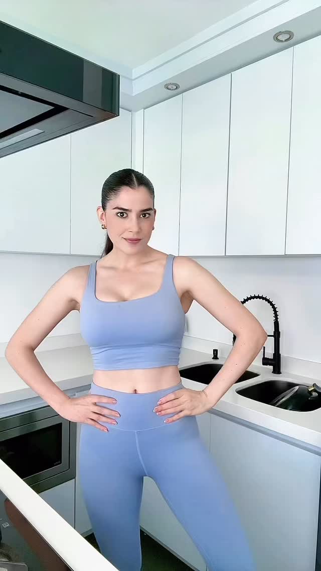 Todo se acomoda cuando estás en balance… y con cafecito en mano.
#activewear #ropadeportiva #fitnessmotivation #comodidad #seguridad #autenticidad