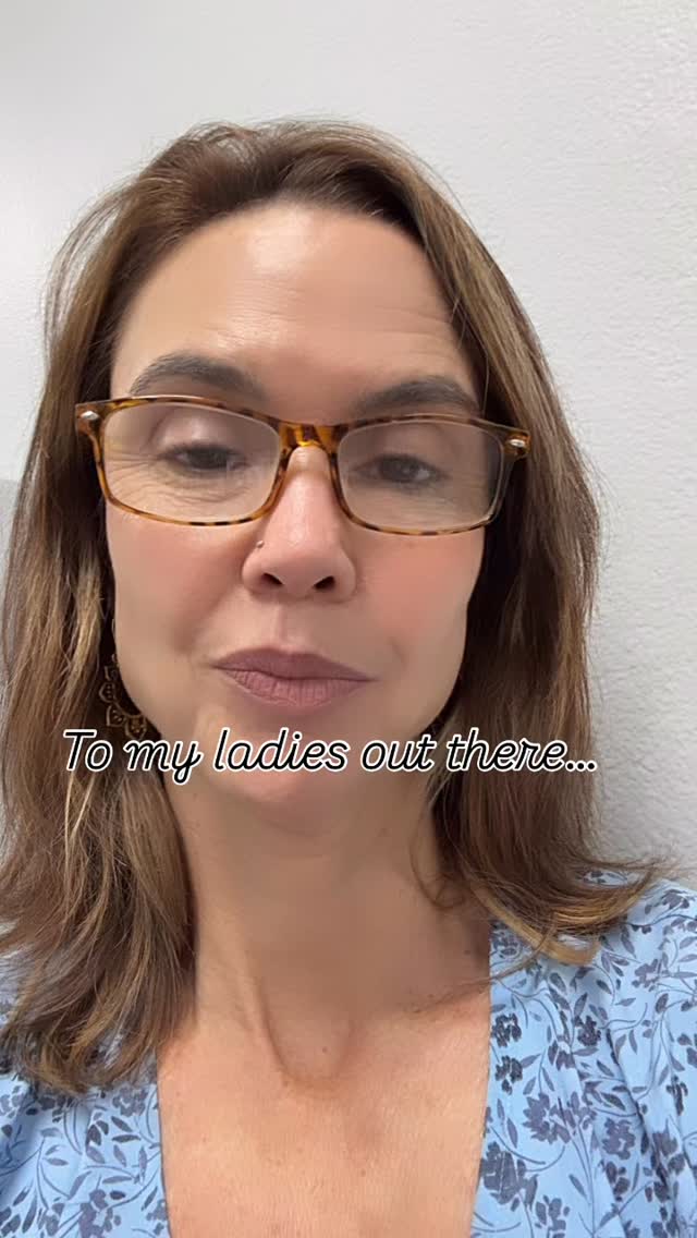 I was with a group of women 45+ last night from @realrootsgals and they were all incredibly powerful and unique in their own strength.
I think as we approach our 50’s and beyond, we gain a lot of wisdom from our experiences and growth.
Even if you’re struggling with perimenopause, hormonal changes, aging, changes in your body, energy, etc, whatever you do, do it for you, not for anyone else.
It’s time to give credit to yourself for all that you have accomplished so far.
It’s time to value the incredible human you have become.
Take your space ladies.
It’s never too late.
❤️you.
Anna.
#midlifewomen #womenempowerment