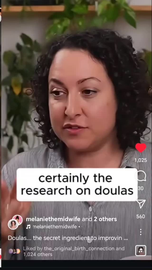 Why hire a doula? If people are feeling more satisfied, heard and listened to, imagine what a difference this makes to how they feel when they're meeting their baby, when they're entering the precious postpartum period of healing and bonding, the way they handle the rite-of-passage challenges that come with caring for a newborn (sleep, feeding, sleep..sleep), the way they reflect on birth and experience the milestone of the first birthday and birthing day for mum.
Every person giving birth deserves the support of a doula or someone like this at their birth, a form of support that proves time and time again to be beneficial to the mother and baby, having positive ripple effects into family life.
Repost @melaniethemidwife
#birthdoula #birthsupport #birthadvocate #doula #doulasupport
