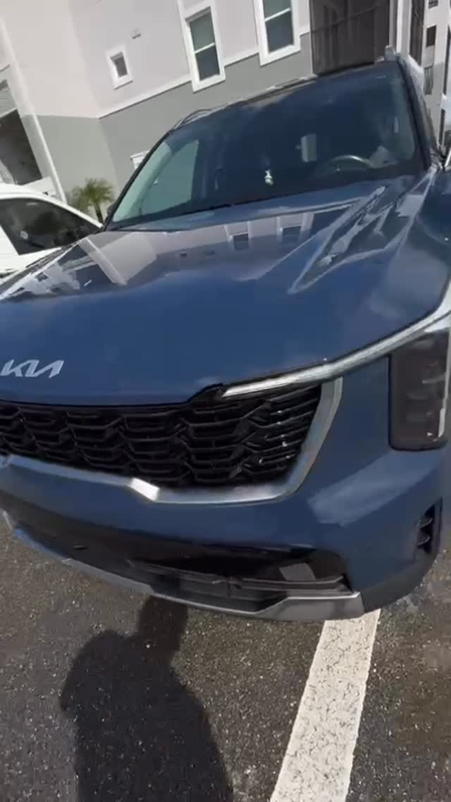 #sorento #sorentoblue #kia #kiasorento #caknunkiaikanjeng #kulturekiaricephus #uuttamusiikkia #detail #detailingcars #detailing