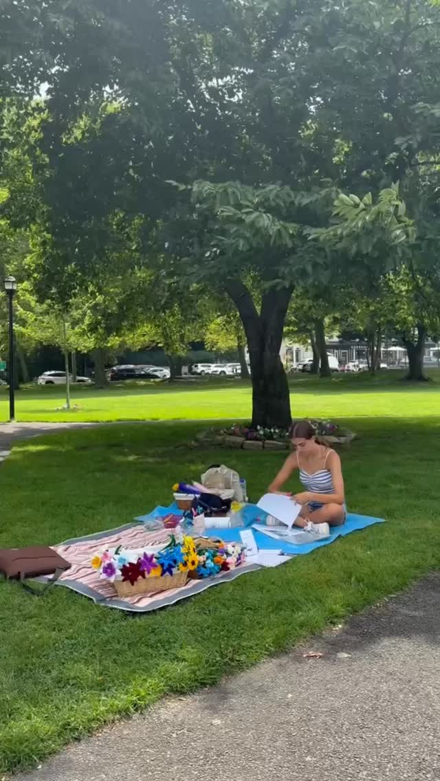 Our house🌸🩷
Northport is our house that caters to our non profit with many small businesses who are always there to lend a helping hand, whether it be buying flowers, keeping them in the store to sell, or making donations which we deeply appreciate.
Thank you to all of the small businesses that help support us, and help us with our donations to @stjude ❤️😊
@northportsweetshop
@northportheartichoke
@elements_of_home_ny
@southdowncoffee
#blossomsbybecca #northport #stjudestrong #foreverflowers #nonprofit #craftingforacause #longislandny