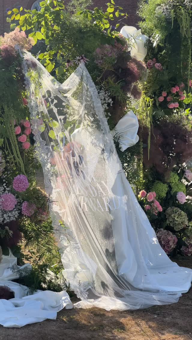 When you create without constraint, the work becomes something more than just flowers ✨
It was a joy to collaborate with @bybunchstudio on a piece shaped entirely by shared vision, for the @fayewildephotography ALIGN.
Thank you @fayewildephotography for bringing together such a talented, generous group of creatives — it was a privilege to be part of it ❤️
What an incredible team of artists and suppliers to create alongside:
ALIGN by @fayewildephotography #fayewildeworkshops
Photography, planning + host: @fayewildephotography
Content + camcorder: @curatedcontentco_
Styling + design: @moseandweddings
Florals, design + installations: @bybunchstudio @katyrosemayfloral
Art: @lotwinther
Bespoke silk bows, lace sign + bridal: @susannagreeningdesigns
Bridal: @theivoryedit_
Jewellery: @inidjewellery
Models: @beckandamanda @nastarsia.turner @that_lancashirewife @wrightolivia
Venue: @norwoodparkestate
Cake: @rocknrollbaker
Hair: @helensutcliffehair
Makeup: @sophiejakemanmua
Stationery + lace sign: @_ellastrations
Styling hire: @optionsgreathire
#FloralDesign #CreativeCollaboration #FineArtFlorals #WeddingInspiration #ModernFloristry #StylingWithFlowers #FloristLife #ArtfulFlorals #DesignLedFlowers #EditorialFlowers #WeddingEditorial #ALIGNWorkshop #FayeWildeWorkshops #FilmPhotography #WeddingCreatives #IntentionalDesign #FloralInstallation #FlowerStyling