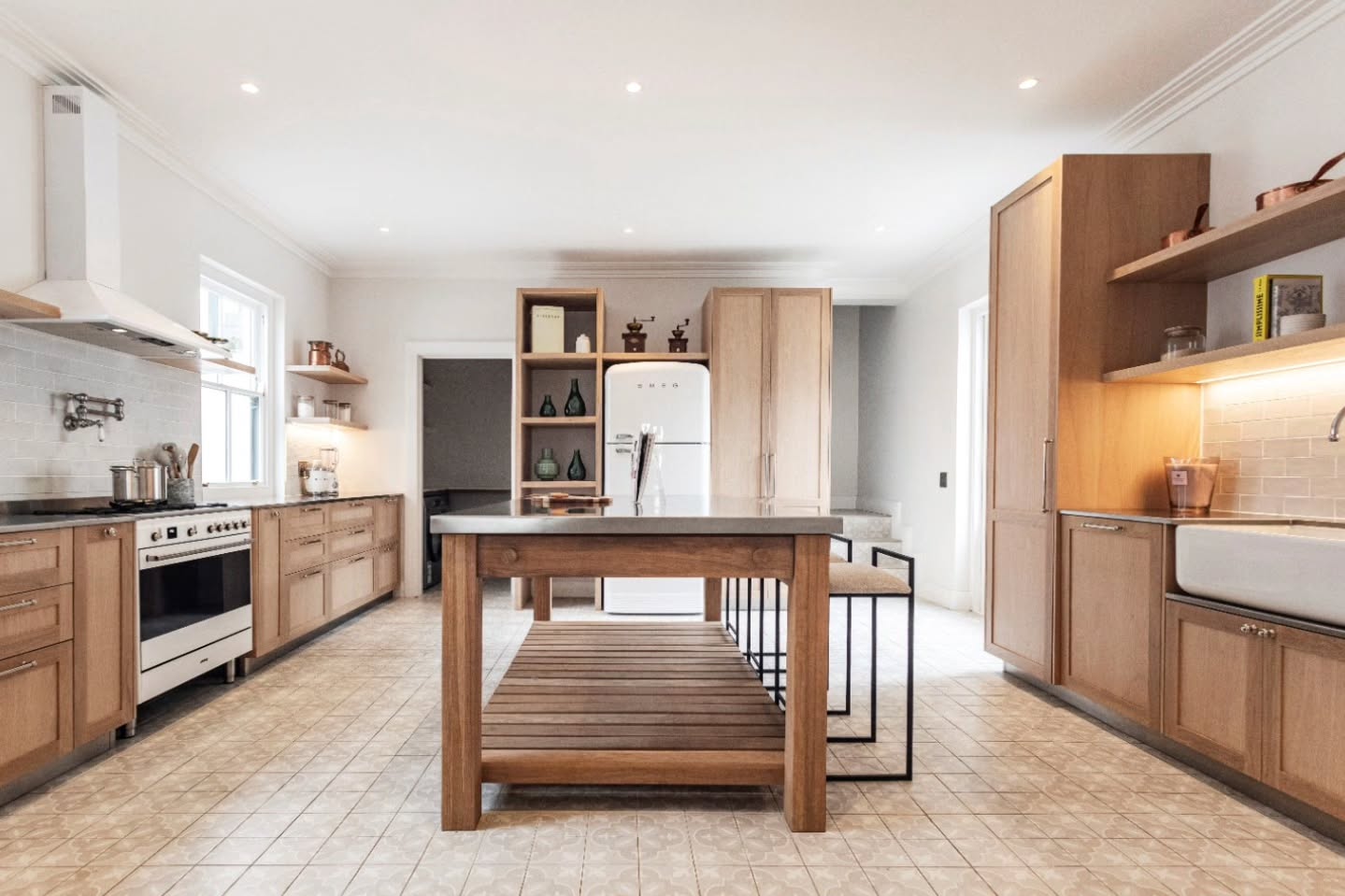 From screen to heart 💛
A render shows what’s possible, but stepping into the finished kitchen is an entirely different feeling.
#RenderVsReality #KitchenDesign #DreamKitchen #InteriorDesign #KitchenInspo #DesignJourney #JoineryDesign #CustomKitchens #FromVisionToReality #HomeDesign #InteriorInspiration #KitchenGoals #ModernKitchen #BespokeJoinery
#CamiInteriors