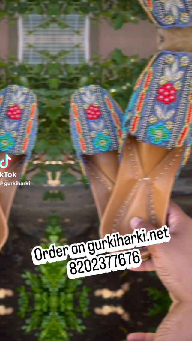 #gurkiandharki #handmadewithlove #photos #genuineleather #desichic