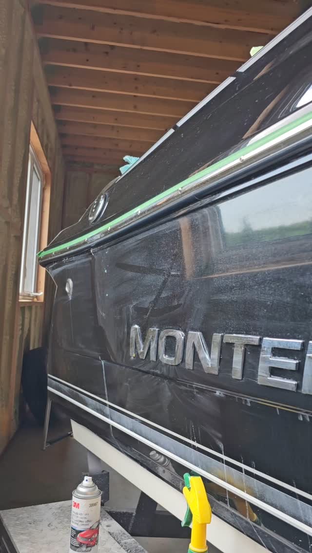 Heavy hitters. Big respects to the boys in the south who only work on boats. I cap out at 2-3 a year 🤣
20ft Monterey. Top half wetsanded, heavy rotary cut, polished and topped off with @cquartzfinest Nautik Marine-grade coating.
#carpro #cquartz #ceramiccoating #boating #boatlife #bellwoodlake #lakehuron #georgianbay #lakemuskoka #muskoka #monterey #montereyboats