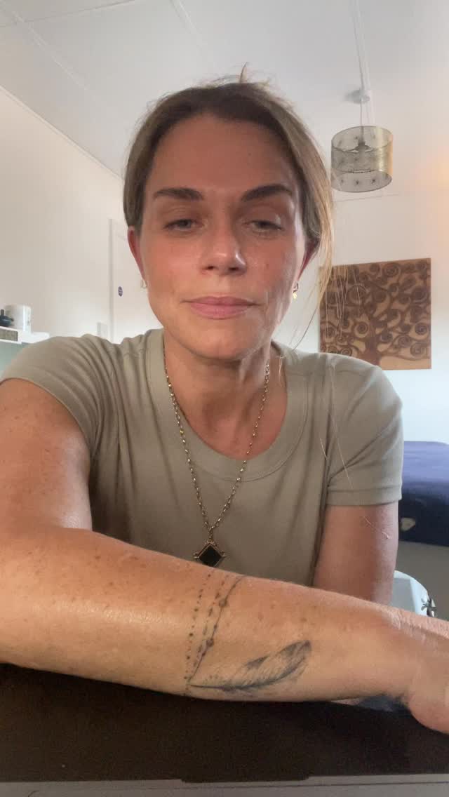 ✨ New offering: Myofascial Release now available in your treatments. Helping your body move and breathe with more ease. ✨
🌿 Curious? Drop me a DM to find out more or book in.
#MyofascialReleaseChichester
#FasciaReleaseChichester
#JingMassage
#MassageTherapistChichester
#ChronicPainReliefChichester
#SomaticTherapyChichester
#BodyworkChichester
#FasciaReleaseChichester
#holistichealthchichester