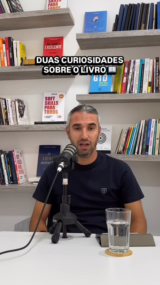 Sabiam que o título do livro era para ter sido o subtítulo? E que todas as páginas foram revistas mais do que uma vez? Agora já sabem 📖
Episódio completo em Spotify e Apple Podcasts 🎙️