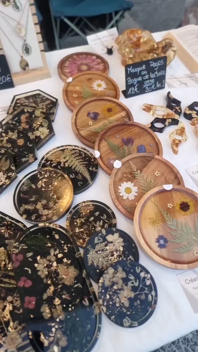 #resine #epoxy #resineepoxy #resineepoxyresinart #wood #bois #fleurs #flowers #création #art #passion