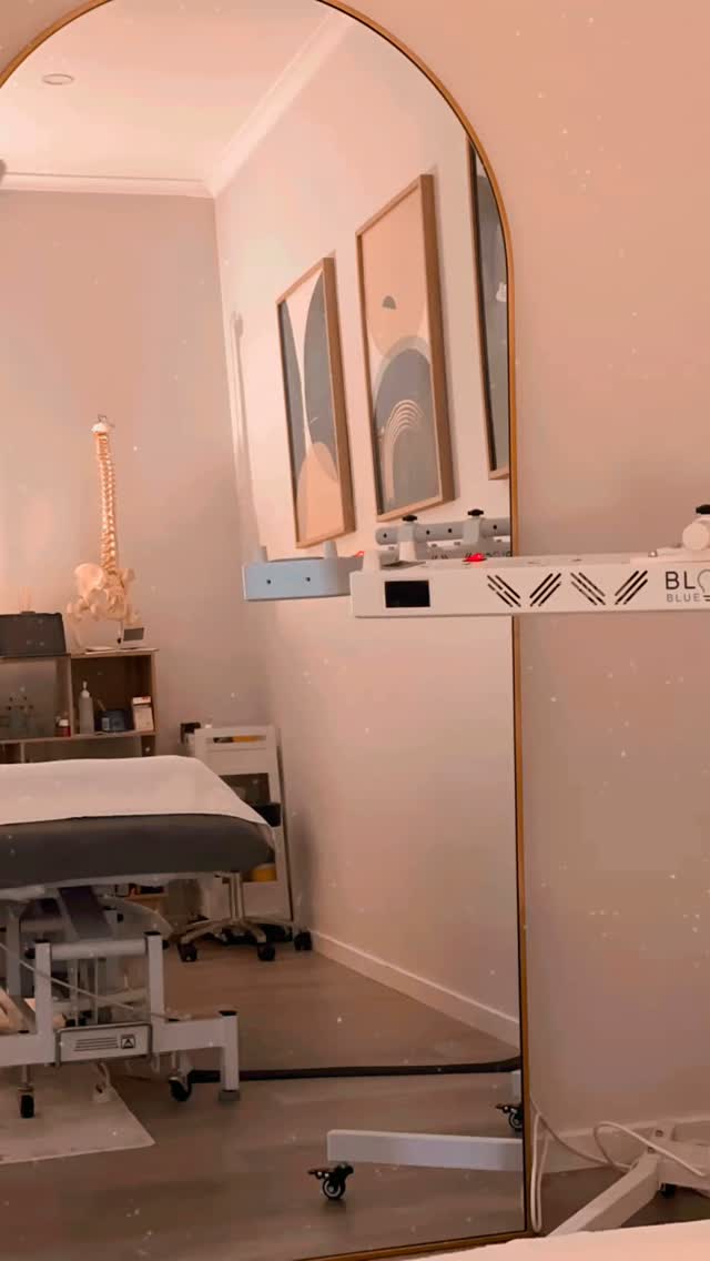 Welcome to the remedial massage room at Synergy Massage & Wellness 🩵
Carolyn is a remedial massage therapist and myotherapist with many years experience & a passion to help others 🤲🏼
How fortunate to be able to work alongside Carolyn & have a beautiful space for you all!
For more information tollowthe link below 👇🏼
https://www.synergymassage.au/our-team/carolyn/