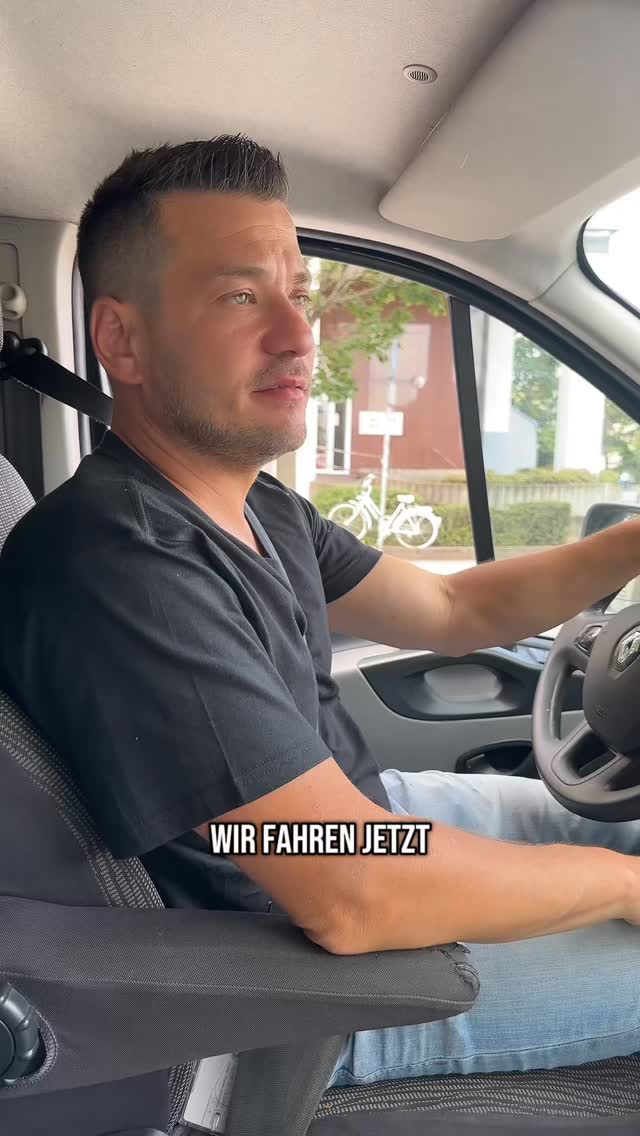 Aufmaß für ein neues Objekt – Hausverwaltung will volle Betreuung.
Highlight: Haustechnikraum mit Fenster nach draußen. Sieht man auch nicht alle Tage! #keepitclean #hausmeisterservice #darmstadt #immobilien #reinigung #handwerk