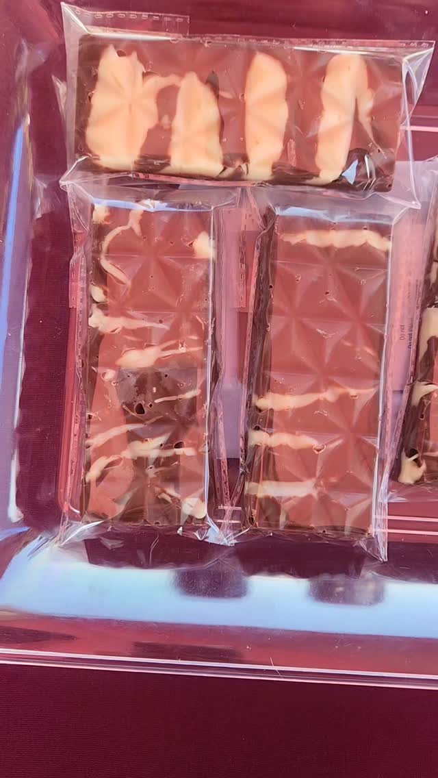 We are selling the Viral Dubai Chocolate Bars