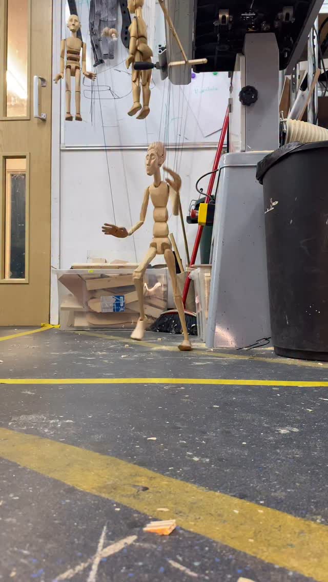 NEW COURSE - Performing with Marionettes at @littleangeltheatre 16-17 August. Part of this year’s puppet festival. Places limited and part of our commitment to the heritage and future of the craft.
Book your place at www.littleangeltheatre.com/take-part
#marionette #puppet #puppets #puppetry #marionetas #marionettes #puppetsofinstagram