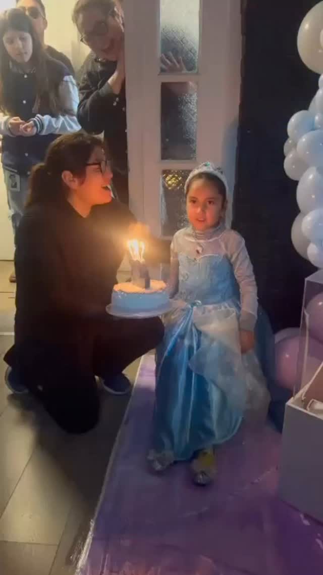 Feliz 6 años Leonor
Nunca dejes de celebrar tu vida
Nunca dejes de ser luz para el mundo
Te amamos y estamos siempre sosteniéndote ♥️