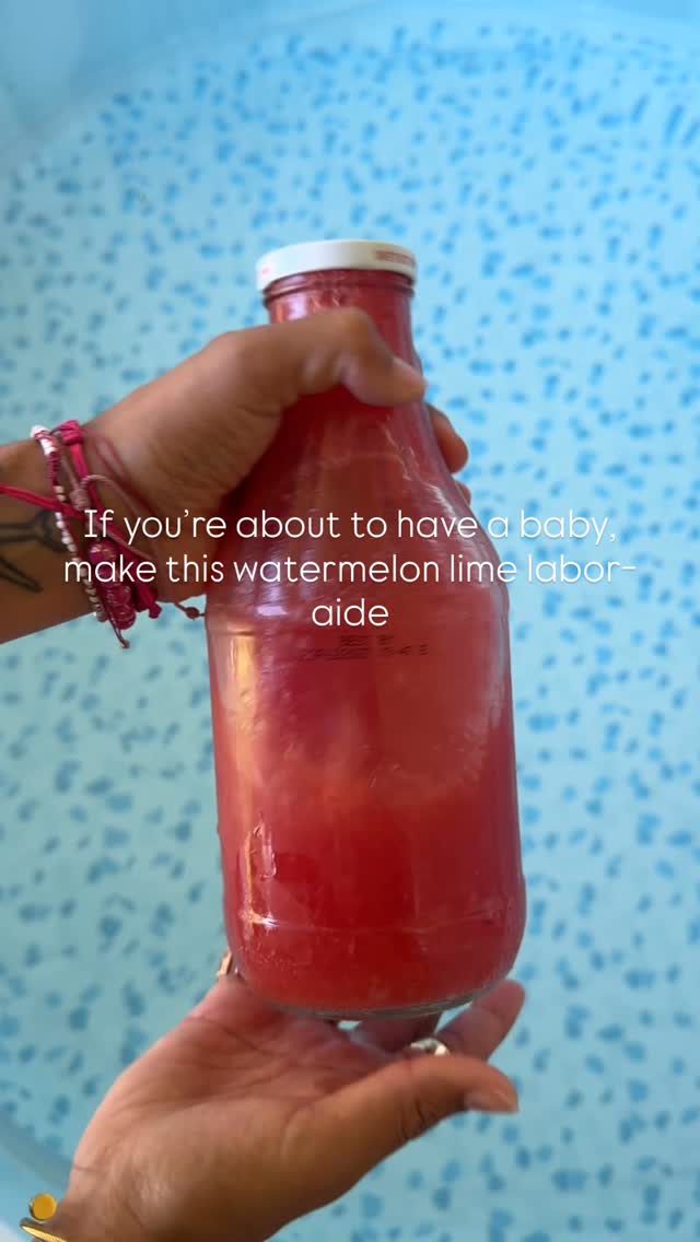 Watermelon Lime Laboraid like koolaid but better for you
❤️🤌🏽✨
Hydration + Electrolytes. Your body is doing a lot of work to get your baby into this world, you need your energy and you need to be hydrated. This is one of my fav drinks to have prepped for my mami to he’s
#electrolytes #adrenalcocktail #watermelondrink #laborland #blackdoula #palmbaydoula #spacecoastdoula