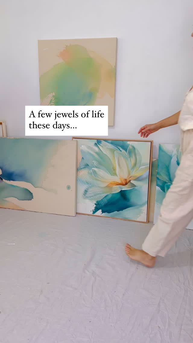 It was very hard to get moving yesterday, but I’m so glad I did. It was wonderful to get out in the patch with ladies such as you @nellie_newearthwellness , @designs.gt and @urska_sorli . All the delicious veg and fruit we get to bring home feels like a bonus.
♡ ♡ ♡
⠀⠀⠀⠀⠀⠀⠀⠀⠀
⠀⠀⠀⠀⠀⠀⠀⠀⠀
⠀⠀⠀⠀⠀⠀⠀⠀⠀
#doitfortheprocess #createeveryday #creativelife #Australianartist