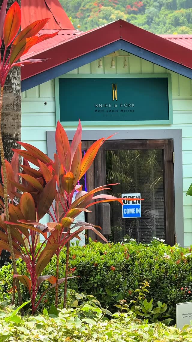 Beautiful views, terrific customer service and delicious food…what more can you ask for on a lunch date?
Visit us today, at Knife & Fork Port Louis Marina for an experience you’ll surely never forget🍹🍔
#knifeandforkgrenada #GrenadaEats #GrenadaFoodie #GrenadaRestaurants #GrenadianCuisine #StGeorgesGrenada #ExploreGrenada #TasteGrenada #CaribbeanEats #CaribbeanFoodie
#VisitGrenada