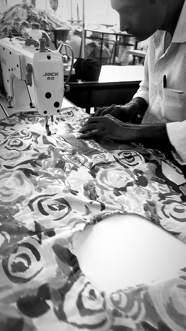 This isn’t just manufacturing, it’s our strength in motion.
At Ratan Textiles Pvt. Ltd., our process is as honest as our product.
Made in India. Made to last.