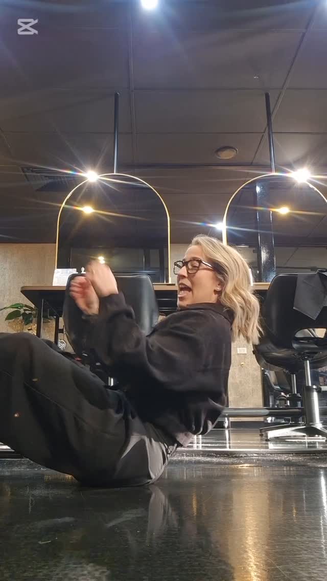 SOUND UP 🔊
We are always trying to stay 'up with the trends' here at @bondhairreligion 🤣🤣