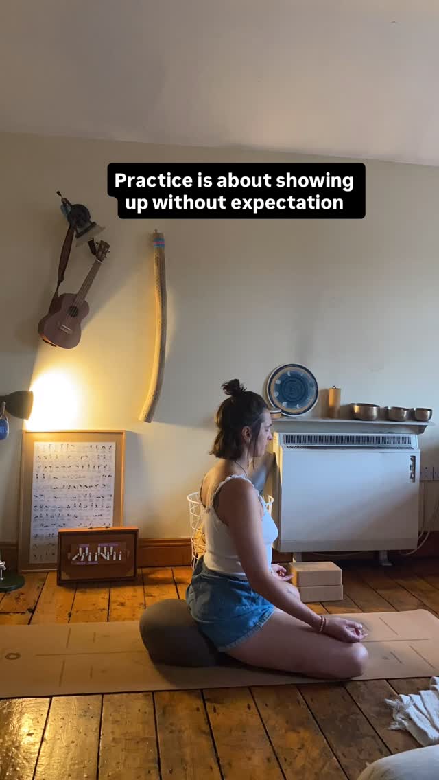 ~ Practice ~
The practice for me lately. Showing up without expectation. Each time is different. Each time practice gives something new and fresh, whatever is needed.
Show up for yourself through practice 5 mornings in a row by joining Whispers of the Body container online - somatic yoga for attuning to yourself, befriending your body. Starts 28th July. Link in bio 🙏🏽
#somatics #yoga #whispersofthebody #sadhana #mindbodyunity