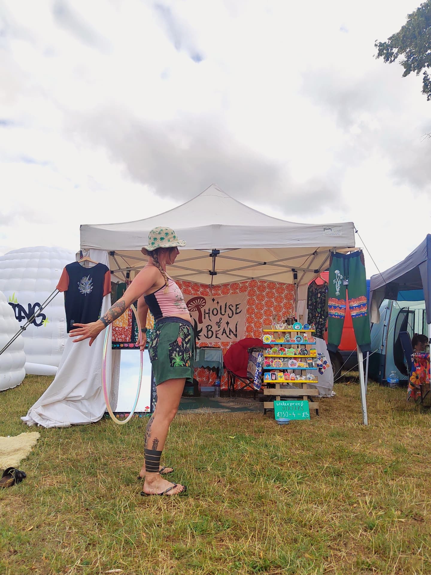 BOROFEST!!! you were amazing, so lovely to see so many faces, familiar and new 🥰 far too many to tag you all but special shout out to my glamorous assistant @it_me_wilbee and the best neighbour @chillbert42 with those sweet sweet green organics and @pipspsillytreats with the magic 🙏 the strange times we live in need more canna community events to normalise, decriminalise and bring reform 💚
had a blast, sold a lot of hemp clothes, and even managed to do quite a few mushroom tattoos @floratinta.tattoo
see you all again next year! @borofest_festival
www.houseofbeanco.com
#botanical #hemp #hempclothing #sustainableclothing #handmade #cannacommunity #organic