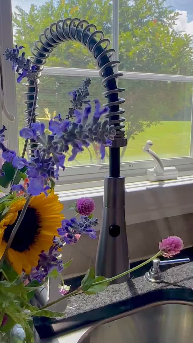 New week. New mindset
As summer winds down, Iâm taking time to audit my home and business clearing space for what brings me peace , joy and longevity.
#designerlife
#reallifeandstyle
#wcainteriors
#wandracaininteriors