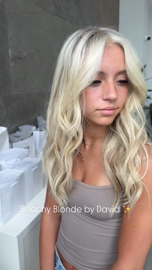 A new blonde bombshell has arrived in the villa @davidezrasalonspa ✨💗☀️
David’s expertise shines with this beautiful beachy blonde summer balayage, glaze and haircut! 💕
Call (973)628-7803 or click the link in bio to request your reservation! 📲
Wayne NJ Hair Salon, NJ Hair Salon, Best Hair Salon Wayne NJ, Wayne NJ Hair Stylist, Hair Color Wayne NJ #davidezrasalonspa #waynenjsalon #waynenjmoms #njsalon #njhairsalon #waynenjhairstylist #waynenj #njhairstylist #blondebombshell #blondehighlights #blondespecialist #njblondespecialist