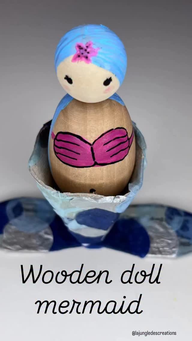 🇬🇧The little mermaid - summer craft with wood and egg carton 🧜♀️✨
A little recycling and our mermaid joins the small sea world we’ve build since the beginning of the summer!
After reading The Little Mermaid, I decide to create one to add a new piece in our play.
To make it, I used:
- egg cartons
- large confetti
- small wooden doll
- paints
- posca markers
- glue
- paint brushes
- scissors
How to make the mermaid:
1. Cut a cone from the egg carton to make the tail and decorate with confetti.
2. Draw and cut fins from the lid and decorate with confetti.
3. Attach the tail to the fins.
4. Paint the wooden doll and insert it into the tail... and tada!! a little mermaid ready to play and the kid can imagine new stories!
———
🇫🇷La petite sirène – bricolage d’été avec bois et boîte d’œufs 🧜♀️✨
un peu de récup’, et hop : notre sirène rejoint le petit monde marin que l’on fabrique depuis le début de l’été !
Après avoir lu La Petite Sirène, les enfants avaient très envie d’en créer une.
Pour la réaliser, j’ai utilisé :
– boîte d’œufs
– gros confettis
– petite figurine en bois
– peintures
- Posca
- colle
- pinceaux
- ciseaux
Les étapes de fabrication :
1. Découper un cône dans la boîte d’œufs pour faire la queue et le décorer avec les confettis.
2. Dessiner et découper des nageoires dans le couvercle et les décorer avec les confettis.
3. Fixer la queue sur les nageoires.
4. Peindre la figurine et l’insérer dans la queue… et voilà, une petite sirène prête pour plonger dans les histoires !
———
#defidesmainscreatives #sommarpyssel #pysselinspiration #inspiretheirearlyyears #funbudgetplay #savecraftplay #artforkids #bookishplayideas #mermaidcrafts #diykids
———
Et chez vous, vos enfants sont plutôt pirates ou sirènes ? 🏴☠️🧜♀️
Are your kids more pirates or mermaids? 🏴☠️🧜♀️