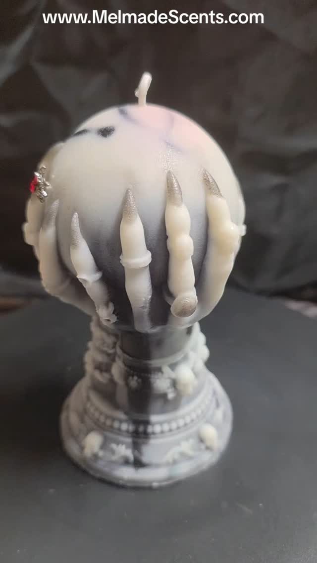 Custom candles at www.MelmadeScents.com
#candles #custom #witchyvibes #melmadescents