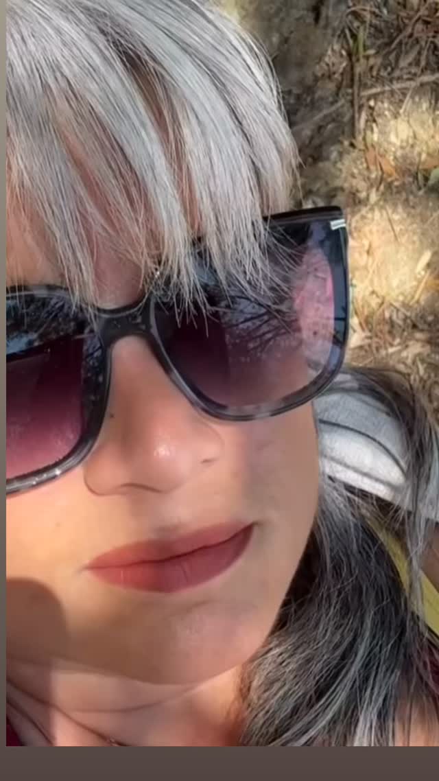 Selbstfürsorge ist… nicht egoistisch. Nicht perfekt. Aber nötig.
➡️ Neuer Blogpost jetzt online.
💚
#selbstfürsorge #wegestattwaende #achtsamkeit #mentalhealth #zurückzuDir