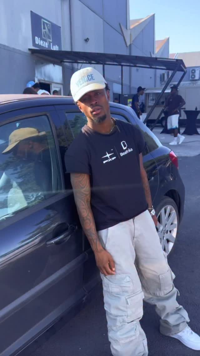 @officialordinateur - sera au campmboka2025 dans quelques jours ✅
As tu pris tes billets ??
Que tu sois là pour tester l’énergie, plonger dans une journée complète ou vivre le week-end au complet… on a une offre pour toi. 👇🏾👇🏾👇🏾
🗓️ 1 jour, 2 jours, 3 jours…
👯 Solo ou en duo, choisis ta vibe.
🔓 OFFRES LIMITÉES :
✅ Vendredi : 105 $ solo | 190 $ en duo
✅ Samedi : 125 $ solo | 230 $ en duo
✅ Dimanche : 80 $ solo | 140 $ en duo
⚠️ Seulement 60 places par jour.
🎯 Et si tu veux tout vivre ? Le Full Pass est à 240 $ seulement + le souper (25$).
🎁 Tu as déjà pris ton Full Pass ? Parraine quelqu’un et tu gagnes :
🍹 1 boisson offerte
👕 1 t-shirt MBOKA à récupérer à l’accueil
📲 RÉSERVE MAINTENANT
Le lien est dans la bio.
Et tag ton crew. Ne laisse personne rater ça.
#MbokaDanceCamp #AfroDanceMTL #VibesOnly #CampAfroUrbain #bringyourpeople