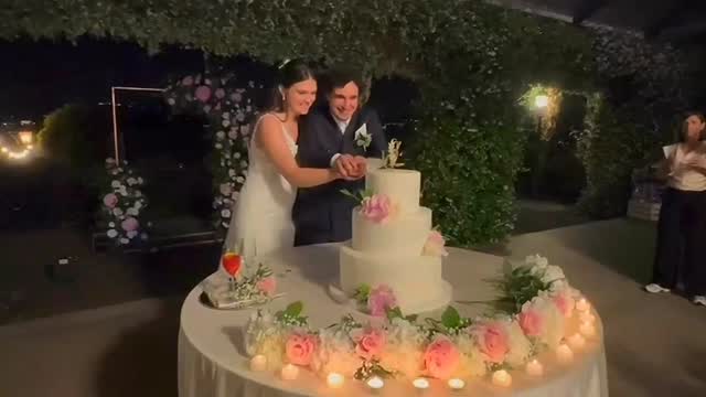 ๐ Fontane Fredde Luminose per Matrimoni ๐
Aggiungi magia al tuo giorno piรน bello con Weddingparty Deejay!
Stai cercando un momento spettacolare che lasci tutti senza fiato?
Le nostre fontane fredde luminose sono lโeffetto scenografico perfetto per lโingresso degli sposi, il taglio della torta o il primo ballo!
โจ Sicure per uso interno ed esterno
โจ Totalmente senza fumo nรฉ odori
โจ Sincronizzabili con musica ed effetti luce
โจ Effetto WOW garantito per foto e video indimenticabili!
๐ Trasforma il tuo matrimonio in uno show da sogno!
๐ Per info e prenotazioni: 392 4964392
๐ Weddingparty Deejay โ Emozioni che brillano!