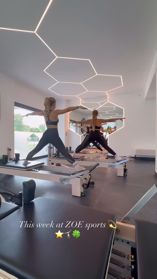 🔥 Die Highlights unserer Trainingswoche bei ZOE SPORTS – Reformer Pilates in Grünwald 🔥
Erlebe die Energie, die Leidenschaft und die Power unserer Reformer Pilates Boutique hautnah! In diesem Video zeigen wir dir die besten Momente der letzten Trainingswoche – echte Teilnehmer*innen, echte Fortschritte und echte Motivation.
Ob Anfänger oder Fortgeschrittene: Bei ZOE SPORTS in Grünwald findest du dein perfektes Workout auf dem Reformer. Unsere Kurse bringen dich ins Schwitzen, stärken deinen Körper und geben dir ein neues Körpergefühl.
💪 Du willst dich selbst überzeugen? Dann schau rein – und vor allem: Komm vorbei und mach mit!
✨ Wir freuen uns auf dich!
#grünwald #zoesports #pilates #motivation #münchen #reformer #goodvibes #trend