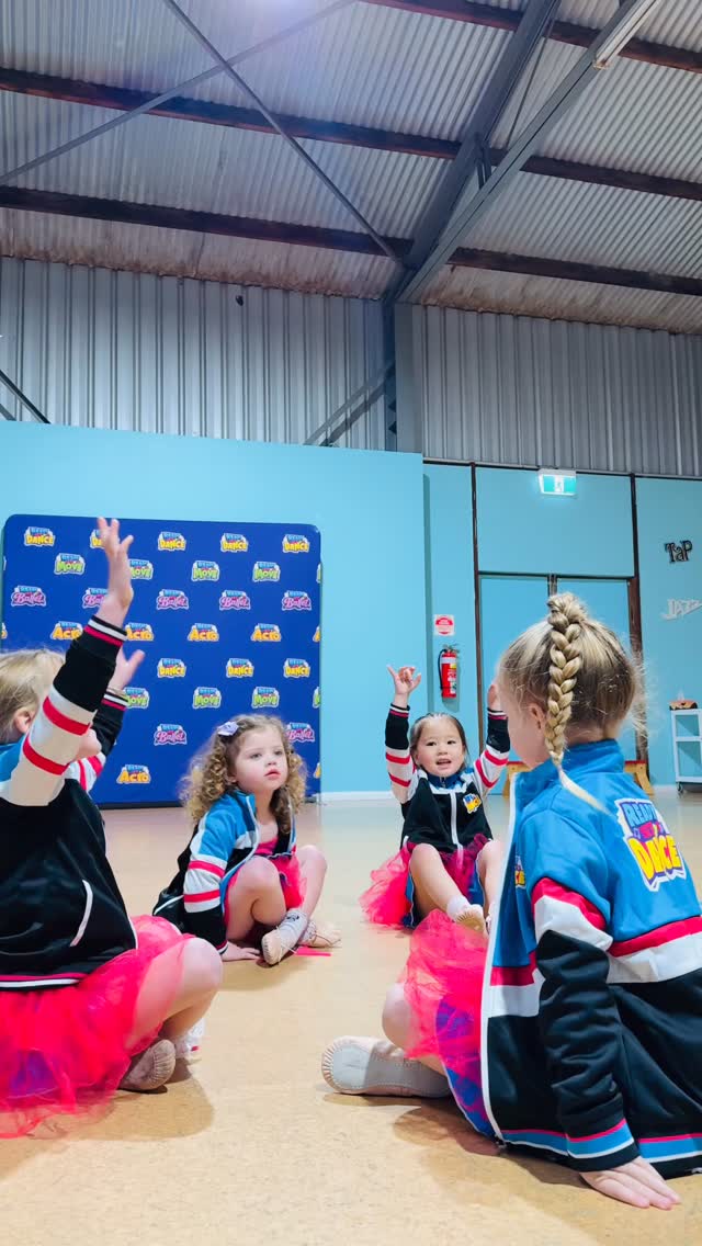 ✨ Ready Set Ballet and bubbles – the perfect mix of magic and movement! 🩰💫 @readysetdanceofficial #readysetdance #readysetballet #balletforpreschoolers #preschooleractivities #esperance #dance