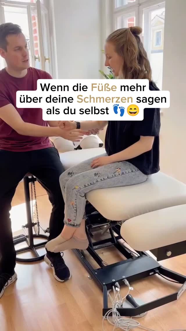 Heute stellen wir euch vor: Das inoffizielle Schmerzbarometer - Die Füße! 👣
Wenn sie anfangen zu wackeln, wissen wir, dass wir den richtigen Punkt getroffen haben 😄
Kommt dir das bekannt vor und geht es dir vielleicht auch so? Dann bist du nicht allein und genau richtig bei uns. 😊
📍 ChiroDynamik Potsam
🗓️ Buche deinen Termin über den Link in der Bio oder schreibe uns eine DM!
CHIROPRATIK CHIROPRAKTOR GESUNDHEIT PRAXIS CHIROPRAKTIKER RÜCKENSCHMERZEN
#Chiropraktik #Schmerzfrei #Gesundheit #Beweglichkeit #chirodynamikpotsdam #wohlbefinden #chiropraktor #chiropraktiker #chiropraktikpraxis #rückenschmerzen #manuelletherapie #chirodynamik