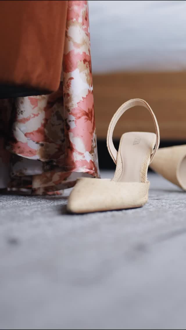 It’s the robe waiting by the bed. The pour at the bar. The view at sunrise and the way the night lingers. At Hotel Renegade, every moment is designed to leave a mark. From rooftop to room service, you’ll find modern luxury with just enough grit to keep it interesting.
Come for the comfort. Stay for the story.