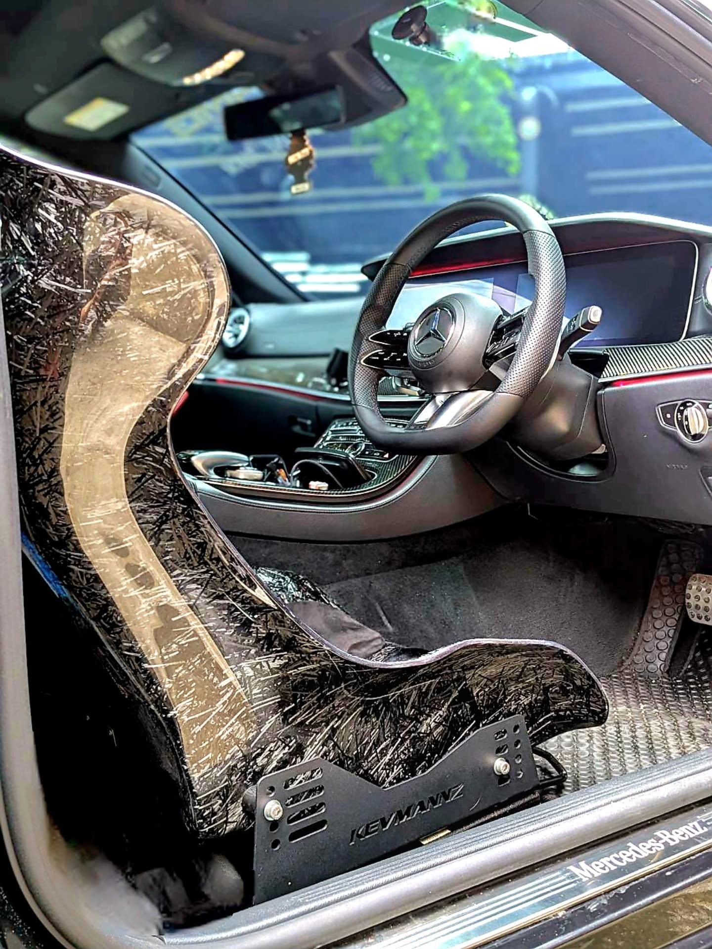 KevMannz Forged CF seats V5 in Mercedes Benz E Coupe.