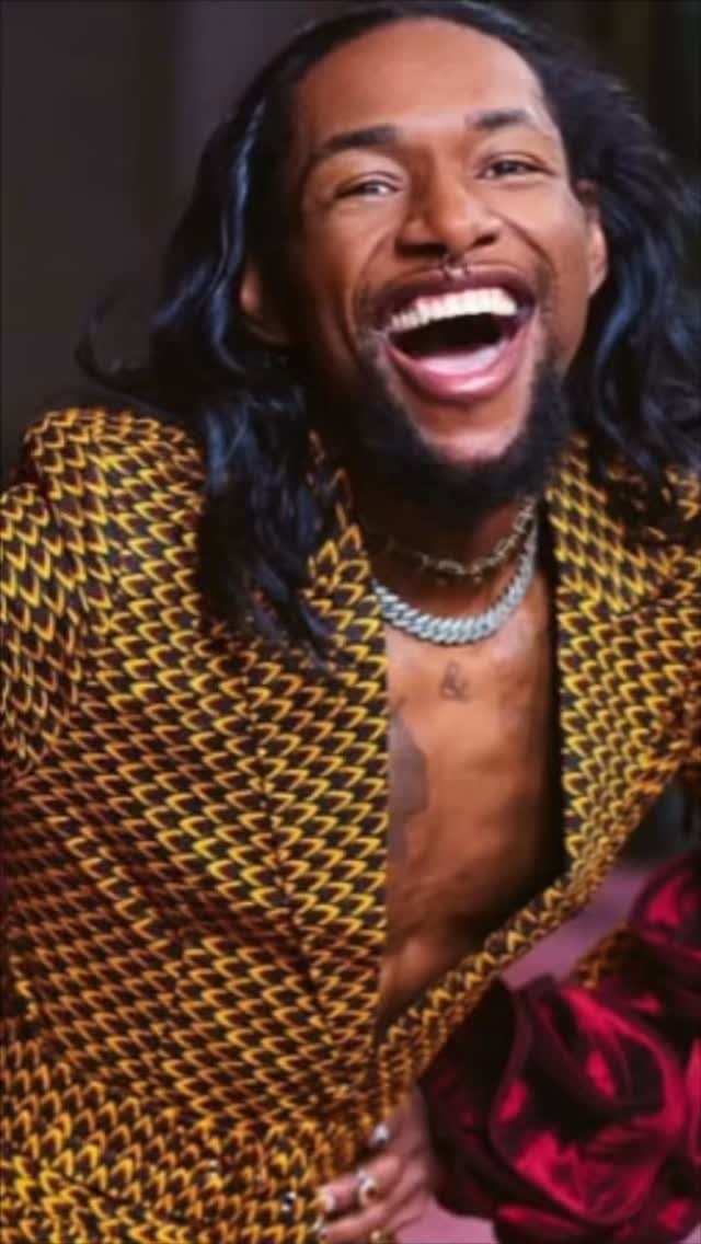 🚨🎉Family! We are so excited about this!!! We’ve been working with @sincerelylogan_ for a while now, and there is no clearer evidence of God’s power in his artistry!!!
Logan is one of our many gifts from above-Come out and see it for yourself!!! A time will be had!!
@whois.mansa is another gift to us!!! We’ve NOT seen them disappoint👏🏾👏🏾Y’all, this night will be one for the books! Let’s come out, have fun and celebrate these amazing talents!!!
🗓When: August 27th
📍Where: City Winery Chicago @citywinerychi
🕝Time: Show starts at 7:30pm
#livemusic #citywinery #blacklgbt #pride #music #justlogan #citywinery #chicago #showtime #blackgaytabletalk #pinkelephantcreatives