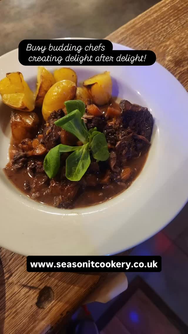 What a fab week we are having ! Great bunch of participants ! Only 1 place left if you’re keen to join us this Summer book online www.seasonitcookery.co.uk #Season It #dofe #seasonitcookery #doferesidential #youthwithoutlimits #cookerycourse #mumsnet @dofeuk @dofewales @dofelondon @dofetimperley @dofescotland @dofeglasgow @dofe_residential @dofewestsussex @dofehampshire @dofepembrokeshire @warwickdofe @midsussexdofe @dofeitaly