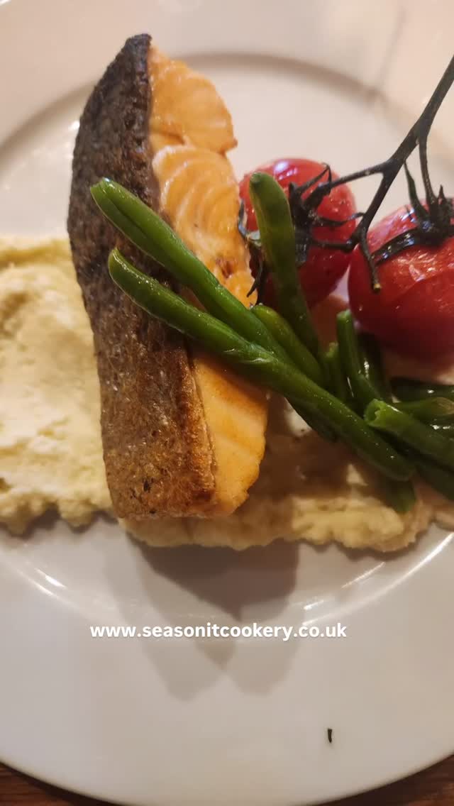 Season It Cookery 2025 got off to a fantastic start last week with a lovely group of students. We are grateful to the participants for choosing us to be part of their journey! Only a few places left this summer if you’d like to join us 23 to 29 August 2025. Places also available 18 October and 25 October 2025 #seasonitcookery #cookerycourseforteens #dofegold #dofe #doferesidential #dofewithadifference #youthwithoutlimits #cookerycourse #mumsnet @mumsnet @iceandfireskiholidays @dofe