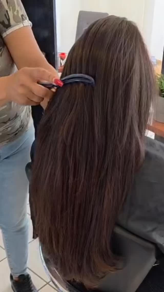 💛5 steps to glossy, healthy hair – the KUZ Cellula Madre ritual✨
From scalp to shine: stem cell-powered hair repair that actually transforms.
Loved by professionals.
Want this glow in your salon?
Message us for pro conditions: WhatsApp +49 151 5211 9003
🛍 Or shop now: kuzdiprimavera.eu
💛 5 Schritte zu gesundem, glänzendem Haar – die Cellula Madre Salonroutine✨
Von der Kopfhaut bis in die Spitzen – mit Stammzelltechnologie für echte Ergebnisse.
Professionell. Exklusiv. Effektiv.
Du willst KUZ auch in deinem Salon anbieten?
Jetzt schreiben für exklusive Konditionen: WhatsApp +49 151 5211 9003
🛍 Shop: kuzdiprimavera.eu
#cellulamadre #professionalhaircare #hairthatglows #haircarelovers #hairgoals #luxuryhaircare #kuzyourhair