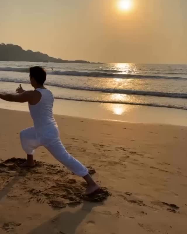 ✨ Naked Tantra Yoga in Covent Garden – This Wednesday! ✨
Step into freedom, body confidence, and deep connection with yourself. 🧘♂️🌿
I’ll be guiding Andy’s naked yoga session this Wednesday in Covent Garden – all levels welcome!
👉 Spaces are limited – click the OutSavvy link in my bio to book your spot now!
#NakedYoga #YogaForMen #BodyConfidence #CoventGardenYoga #TantraYoga #EmbodiedPractice