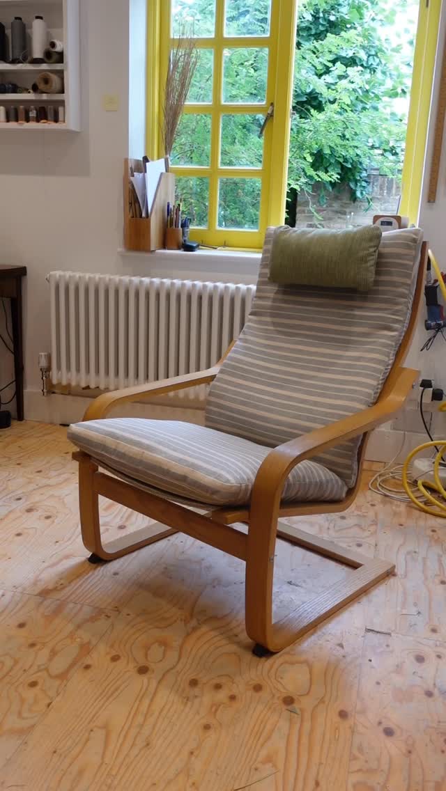 IKEA Poang challenge. How to construct a Poang chair picked up bare scraped and tired at @richmondfurniturescheme. We wanted more comfortable, beautiful and with all natural fillings. Totally honoured this week to have worked with Candace, upholstery tutor at Australia’s Holmesglen school of upholstery. The Australian market is 100% foam and Candace has the determination to see change. She applied for a grant, flew to England, took lessons with the legendary @armand_verdier @garethrees75 and Alex Law @schoolofupholstery and came to experiment with me. So experiment we did. For 3 days we talked and talked and blended and tried and tried again and then tried another time (and I didn’t sleep a lot cos my head was whirring). But we got there and Mr Poang I think you look rather pretty in your @fermoie fabric offcuts and @ikeauk we hope you like it, it’s a great chair! #naturalfibres #sustainabledesign #sustainable #ikea #ikeahack #chair #madeinengland