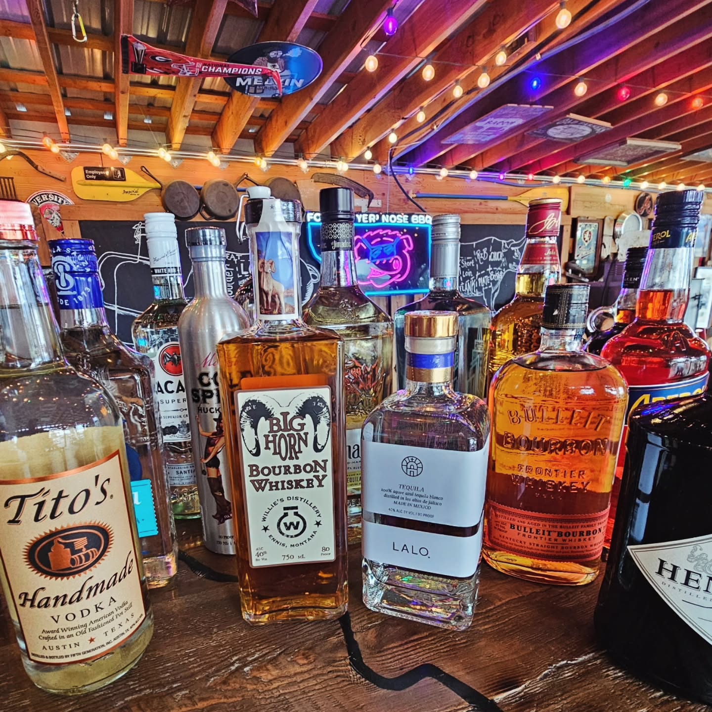 So we did a thing to serve that firewater, yall.
👇
We are easing in this weekend with a few cocktail options so we can get our ducks in a line for some full tilt bar boogie fun.
👇
Same hours. We are not a bar staying open later, just a little BBQ Shack slanging them likka dranks!
🥃
#liquor #bar #yeehaw #montana