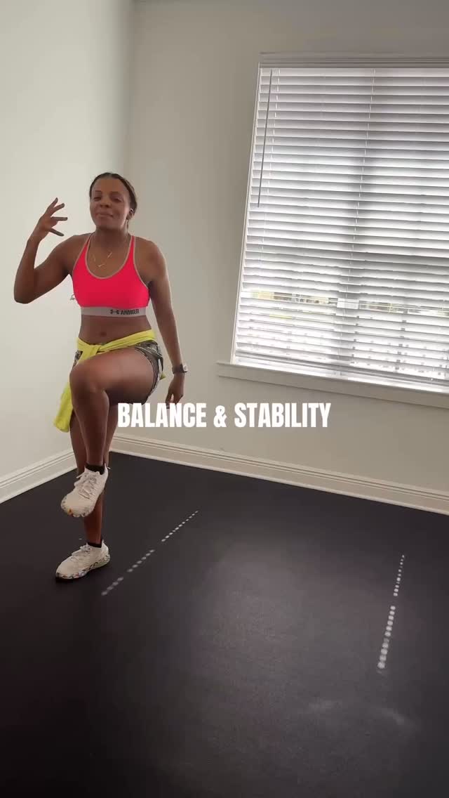 🚨MOVEMENT MONDAY🚨
Single-side stability training is key for fixing imbalances and building total-body control 💪
Try these two moves:
✔️ Lateral Lunge to Knee Drive
✔️ Single-Leg Deadlift
Tag a friend to try it with you!
#strengthjourneyfitness #fitnessmotivation #strengthtraining #fitnessgoals #balancetraining #stabilitytraining #gymworkouts