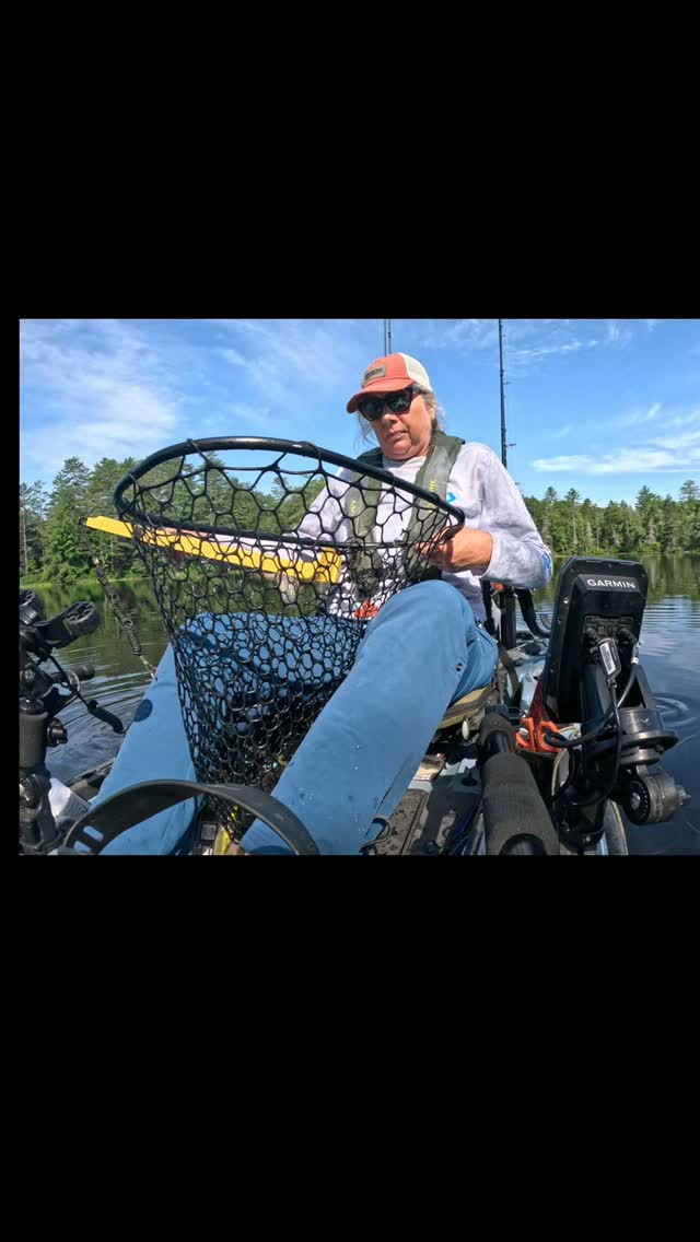 As always, it's amazing the smile one fish can bring!
🎣💖
#FishNH #fishingobsession #kayakfishing #tournamentfishing #bassfishing #basstournaments #nhlakelife #hobiefishing #slaynationtournamentfishing #slayingacrossthenation #womenwhofish