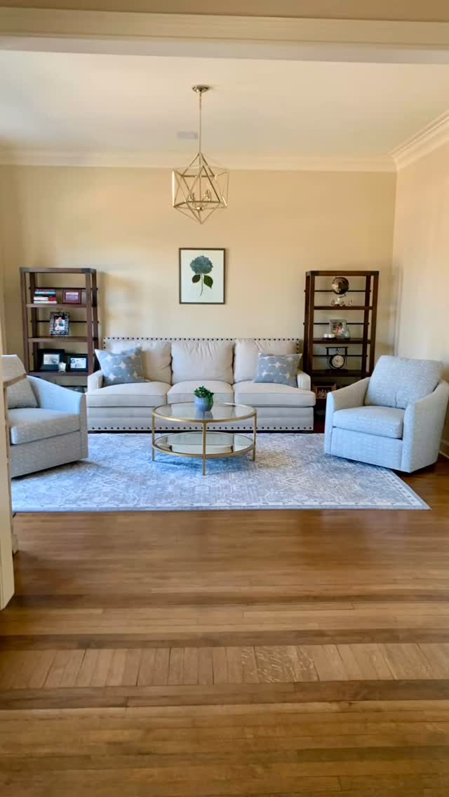 She started as a blank slate〰️beige walls, dated lighting, and pieces that didn’t quite tell a story.
We reworked the room from the ground up: layered in sculptural forms, softened the palette with mineral tones, and added texture in every direction. That pendant? A little art moment overhead. Those pillows? Earthy hues to ground the airiness.
Now she feels like a room with a soul〰️designed to be sat in, lived in, and loved.
Photography by @jennifer.saltsman.photography
Art by @harrisfyfe_fineart
#beforeandafter #homedesign #interiordesign #interiors #home #interiorinspo #homedetails #interior4you #interiorideas #interiordesigner #interiorstyling #luxuryinteriors #interiortransformation