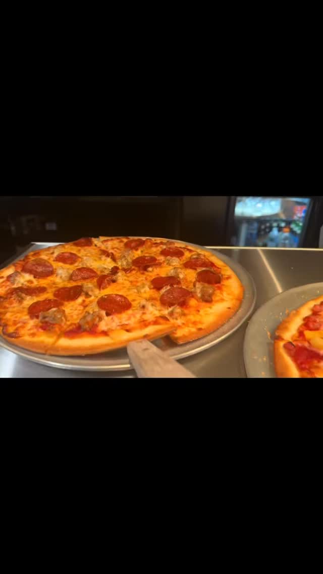 Best lunch deal around!
Monday-Friday 11am-2pm
4335 W 106th St
All you can eat pizza, pasta and homemade pasta, garlic bread, salad bar with homemade croutons, and drink
Adults $15
Seniors (62 and up) $12
Police, Fire, and Military $10
Kids (10 and under) $7